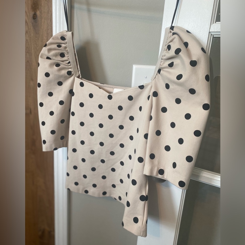H&M crop top with black polka dots, flawless! Size S, H&M